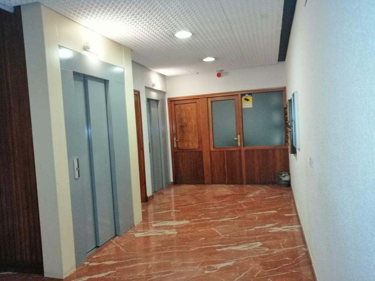 Dos Torres Frodo - Estacionamiento Privado Gratuito Leilighet Zaragoza Eksteriør bilde